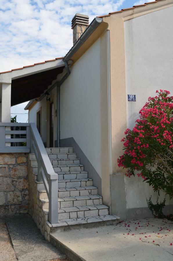 Haus Knott Polje (Krk) Exterior foto